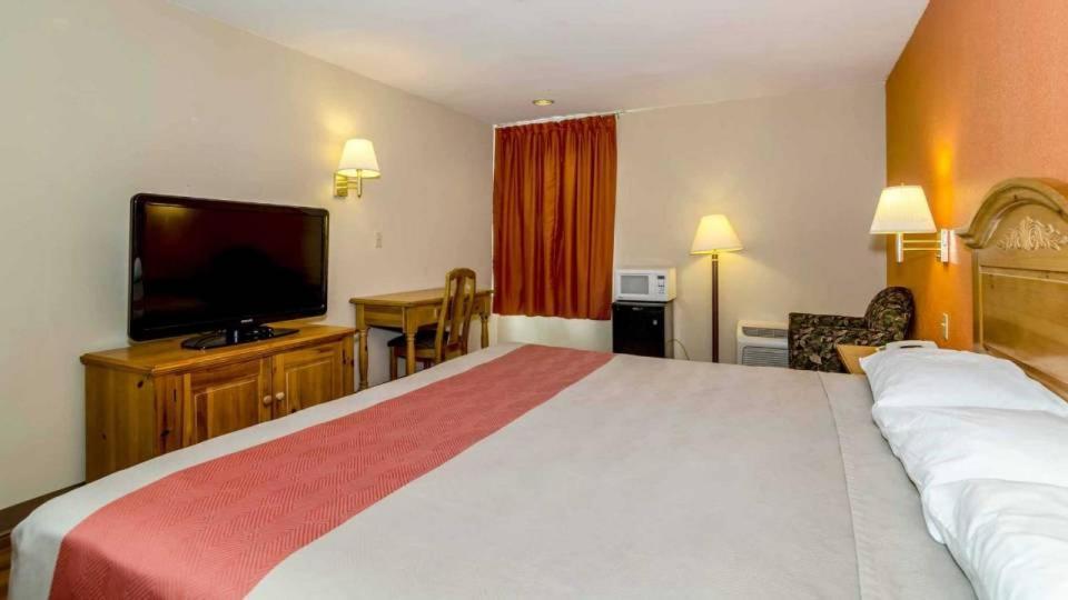 Motel 6-Newark, De Екстер'єр фото
